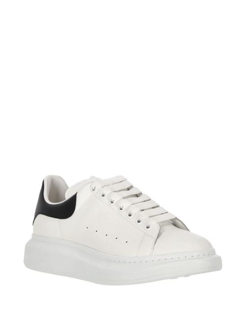 Sneakers con dettagli traforati in pelle ALEXANDER MCQUEEN | 553680WHGP59061